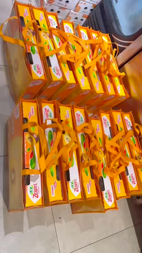 成年人送礼没有标准答案💌
只有人情世故✨～
送礼是满分的心意🌈
收礼是满满的感动