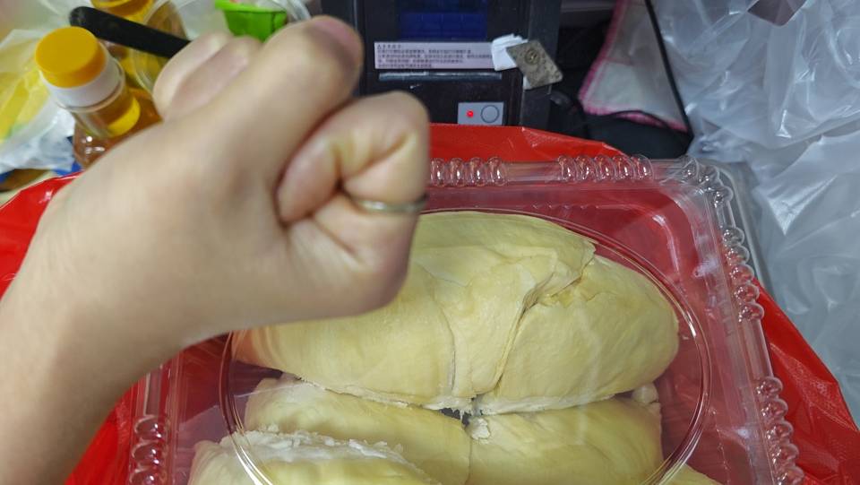 大家好，我是李先生，来自广东省广州市从化区，
我来水果名片了，期待认识更多水果行