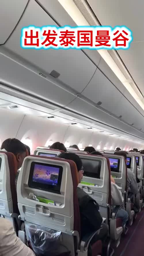 小宝哥蓝莓真好[呲牙]