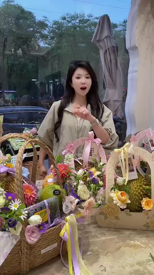 2026年的母亲节，给妈妈买这样的榴莲礼盒，会不会被骂乱花钱#杨小果 #水果 #